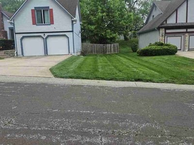 Lawn care service in Raytown, 64138