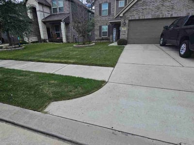 Lawn care service in Spring, 77386