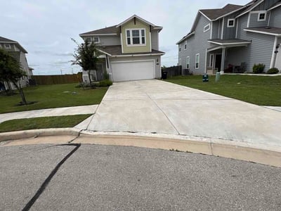 Lawn care service in Jarrell, 76537