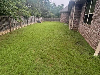 Lawn care service in Little Rock, 72223