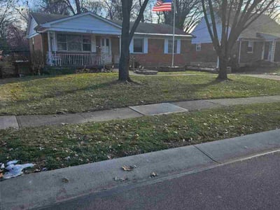 Lawn care service in Cincinnati, 45239