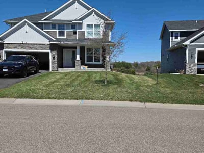 Lawn care service in Woodbury, 55129