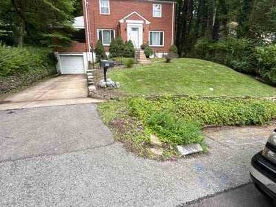Lawn care service in Pittsburgh, 15215