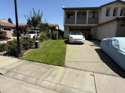 Lawn care service in Roseville, 95747