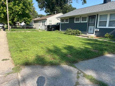 Lawn care service in Council Bluffs, 51501