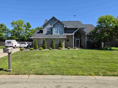 Lawn care service in Dayton, 45414