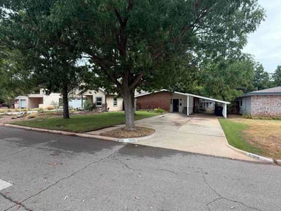Lawn care service in Oklahoma City, 73112