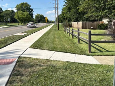Lawn care service in Topeka, 66609