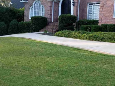 Lawn care service in Roswell, 30075
