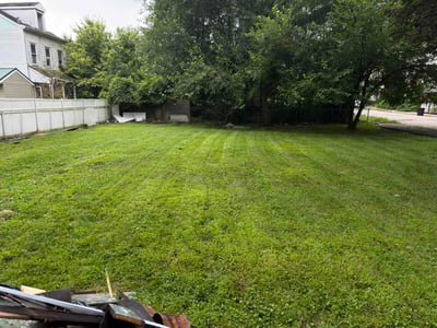Lawn care service in Pittsburgh, 15212