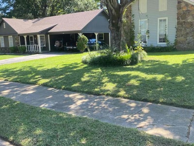 Lawn care service in Horn Lake, 38637