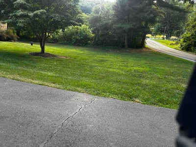 Lawn care service in Jefferson, 21755