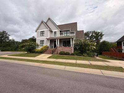 Lawn care service in Helena, 35080