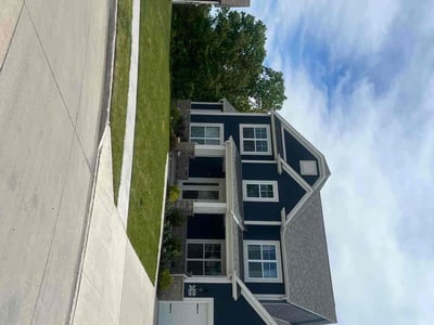 Lawn care service in Columbia, 65203