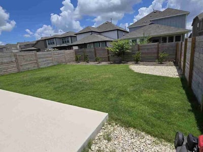 Lawn care service in Leander, 78641
