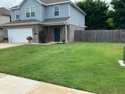 Lawn care service in Bentonville, 72713