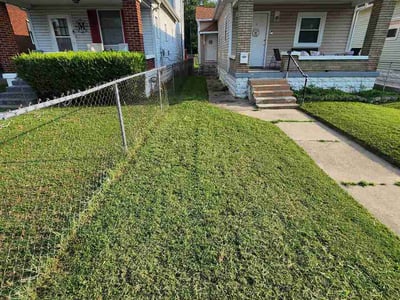 Lawn care service in Louisville, 40212