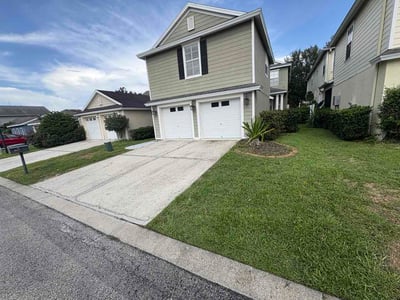 Lawn care service in Fish Hawk, 33547