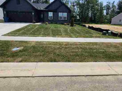 Lawn care service in Shepherdsville, 40165