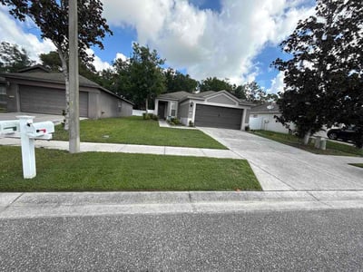 Lawn care service in Brooksville, 34604