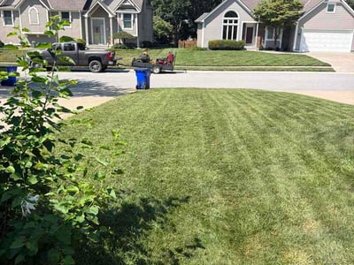 Lawn care service in Lee's Summit, 64063