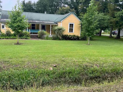 Lawn care service in Carencro, 70520