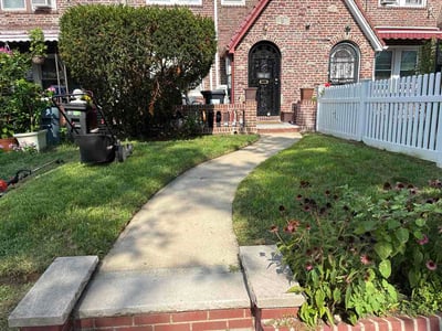 Lawn care service in Queens County, 11411