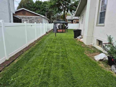 Lawn care service in Allentown, 18104