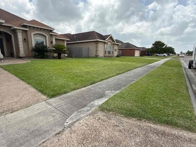 Lawn care service in Corpus Christi, 78414