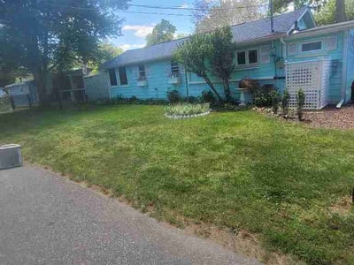 Lawn care service in Warwick, 02886