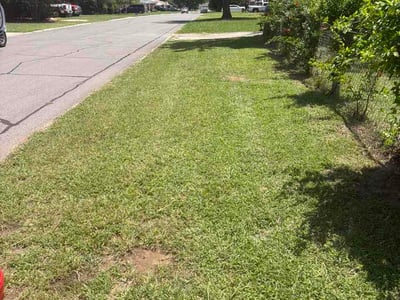 Lawn care service in Midwest City, 73110