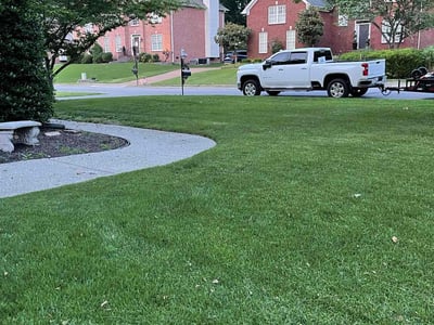 Lawn care service in Hendersonville, 37075