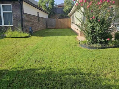 Lawn care service in Edmond, 73012