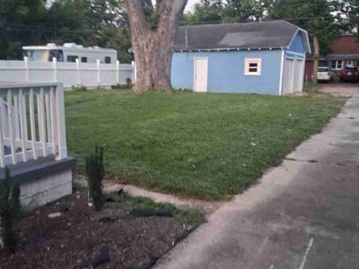 Lawn care service in Springfield, 45506