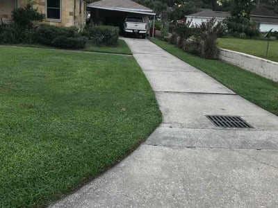 Lawn care service in Plant City, 33563