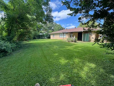 Lawn care service in Bossier City, 71111