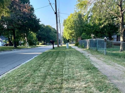 Lawn care service in Olathe, 66061