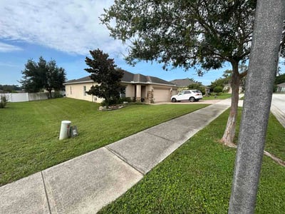 Lawn care service in Groveland, 34736