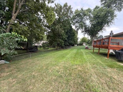 Lawn care service in Blue Springs, 64015