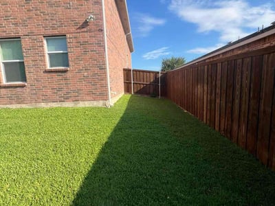 Lawn care service in Arlington, 76002