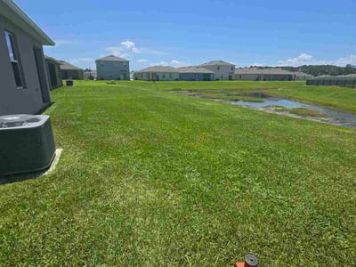 Lawn care service in Sanford, 32773