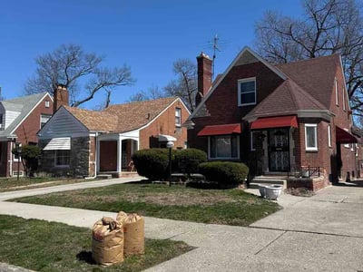 Lawn care service in Detroit, 48221