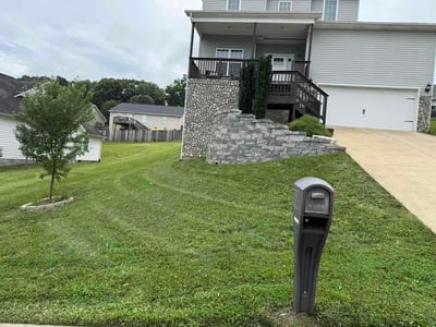 Lawn care service in Knoxville, 37931