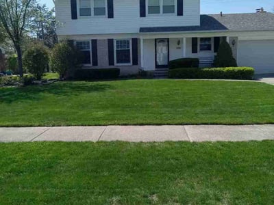 Lawn care service in Livonia, 48152