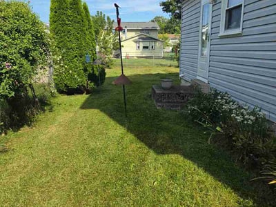 Lawn care service in East Syracuse, 13057