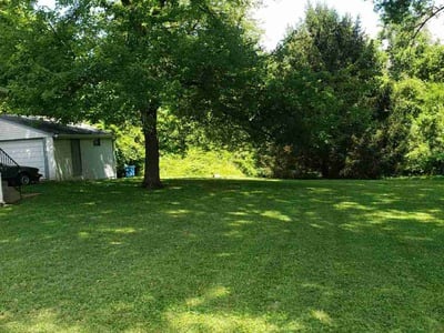 Lawn care service in St. Louis, 63137