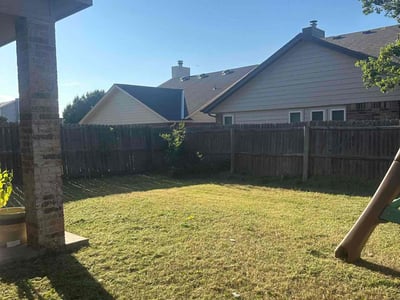 Lawn care service in Oklahoma City, 73120