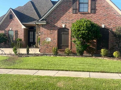 Lawn care service in Bossier City, 71112