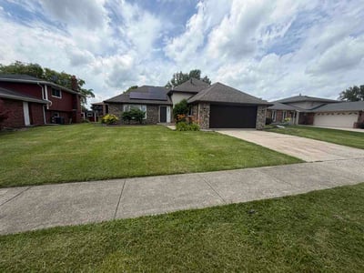 Lawn care service in Lynwood, 60411