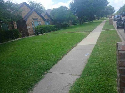 Lawn care service in Frisco, 75035